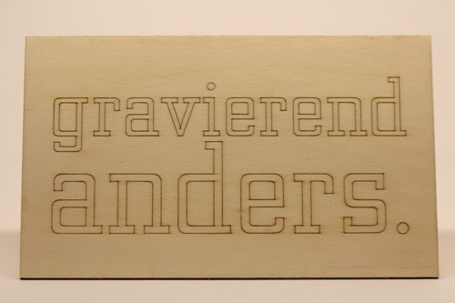 Ritzen von dünnen Outlines auf Holz Ritzen von dünnen Outlines auf Holz